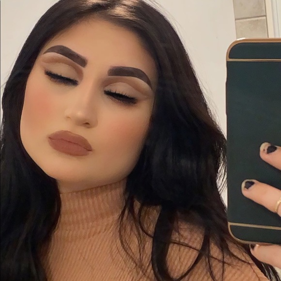 Meet your Posher, Maxine - Picture 1 of 1